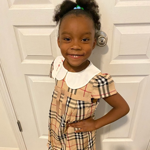 Girls pattern dress beautiful for the summer - Picture 2 of 4